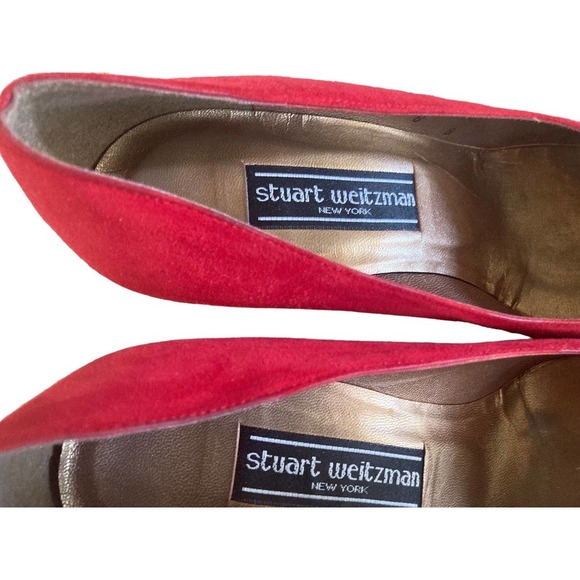 Vintage Stuart Weizmann Red Suede Gold Heel Dress Pumps - Size 7W - Picture 4 of 7